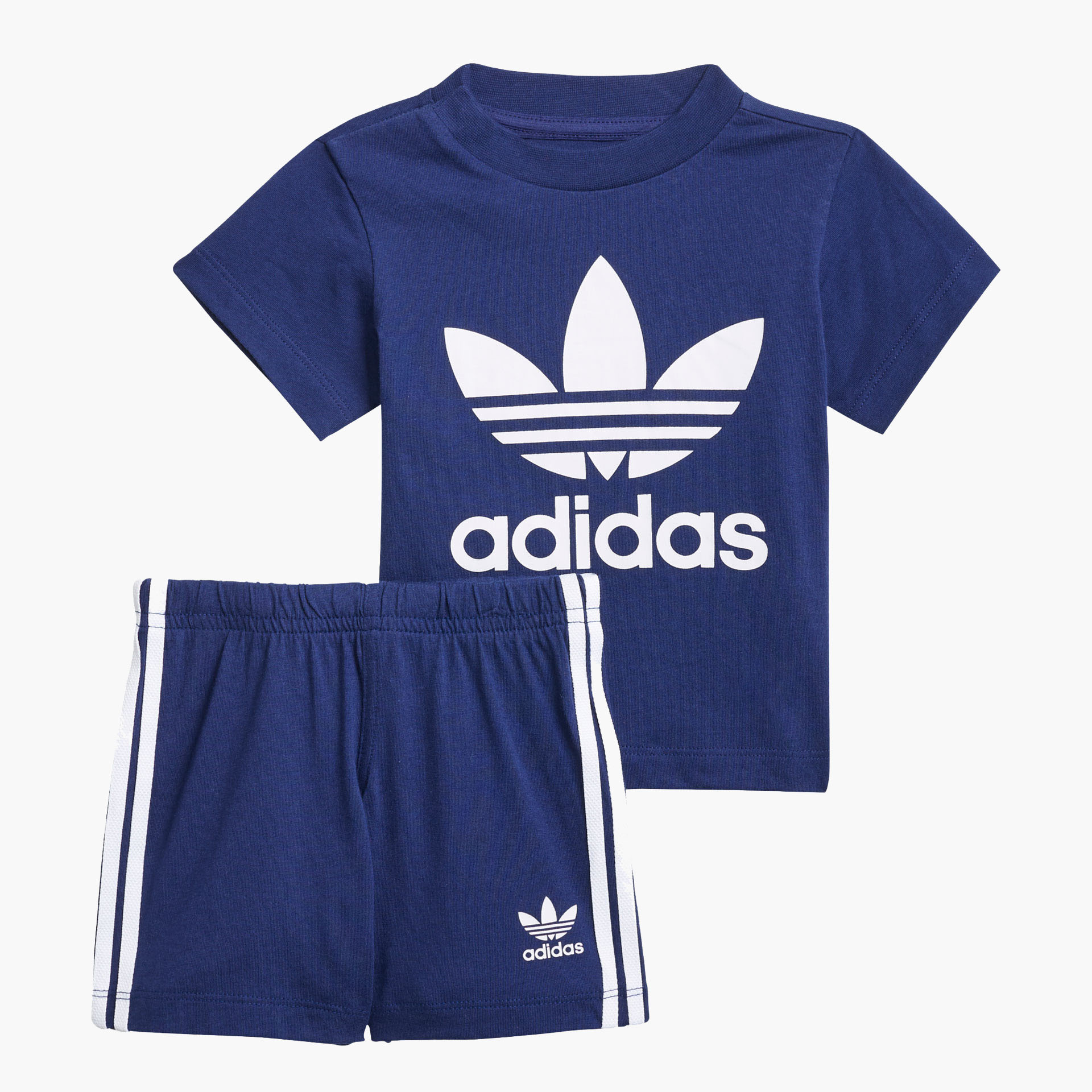 Conjunto Adidas T-shirt e calções