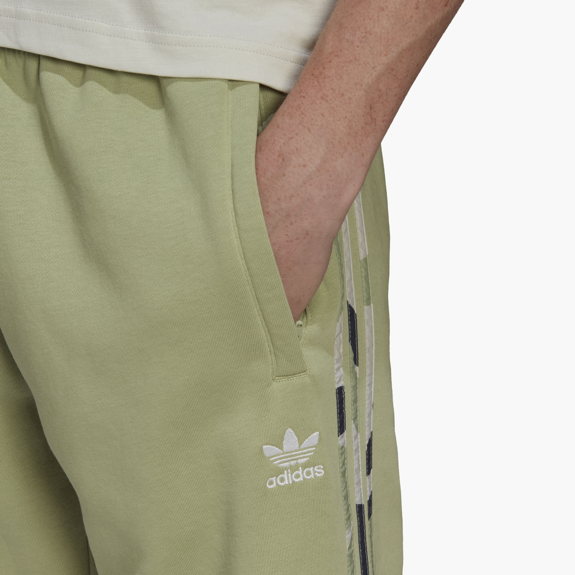 Calça Adidas Camo