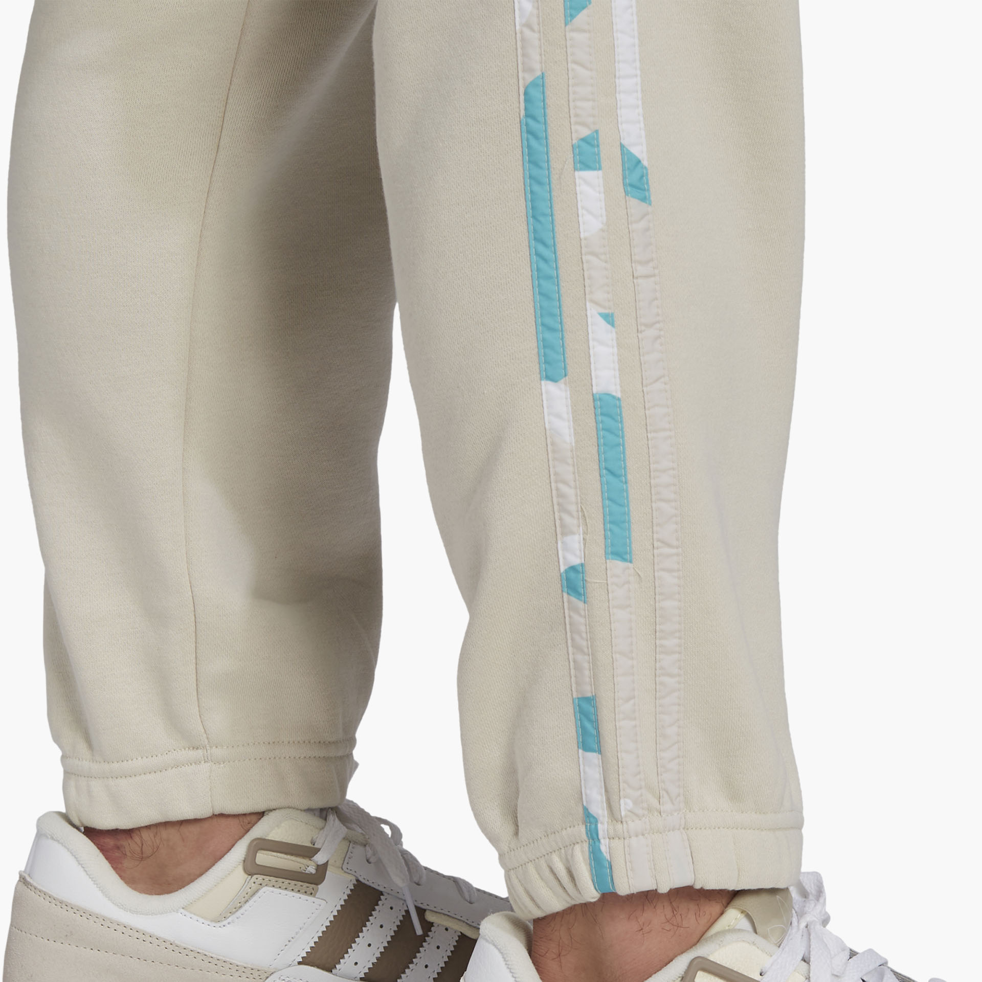 Calça Adidas Originals Camo