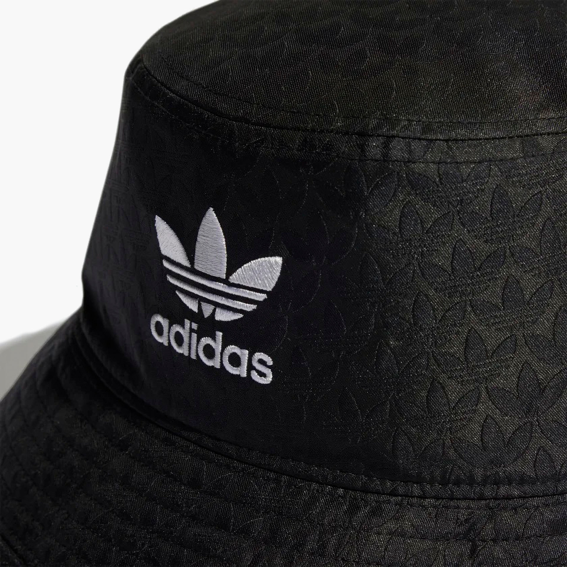 Bucket Adidas