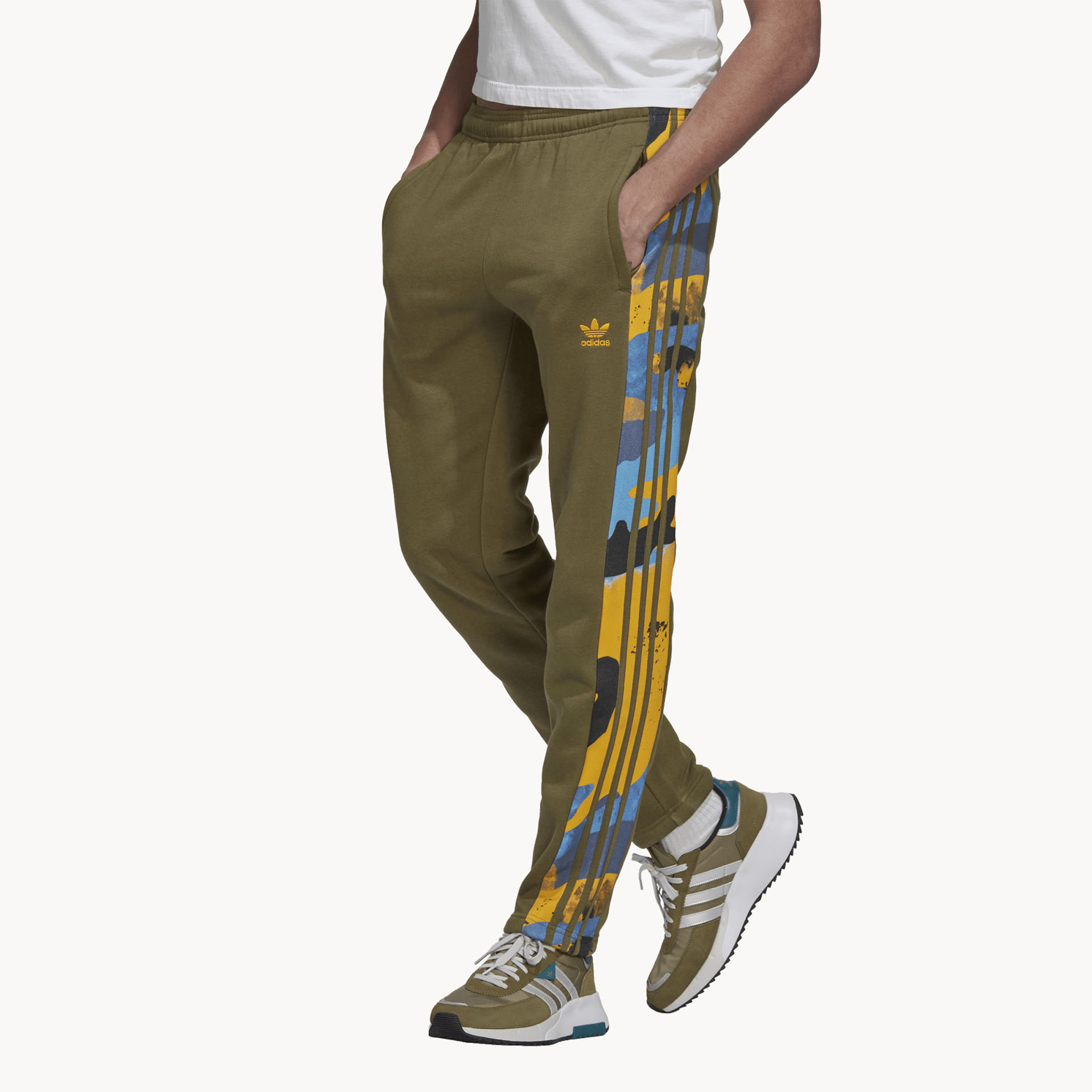 Calça Adidas Camo Series