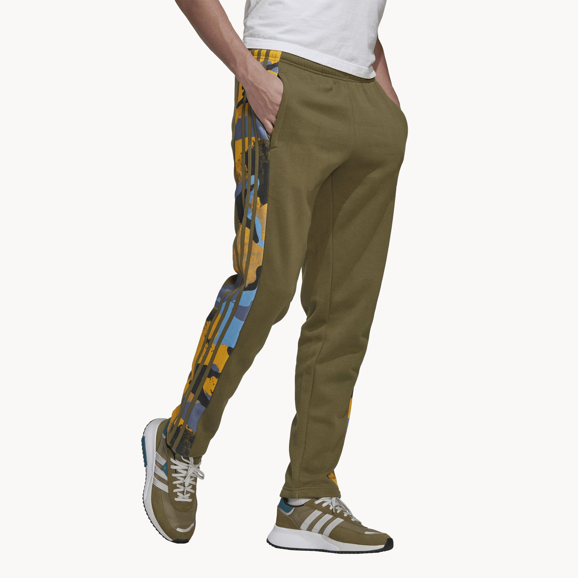 Calça Adidas Camo Series