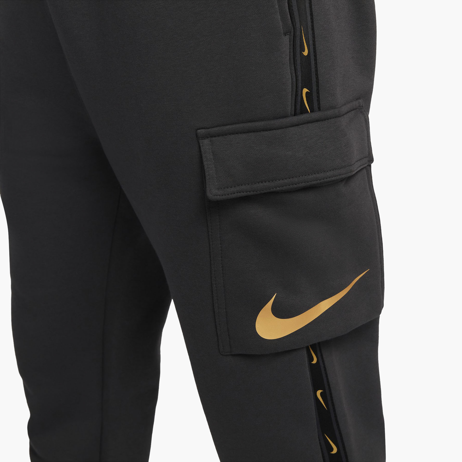 Calça Nike Repeat Cargo