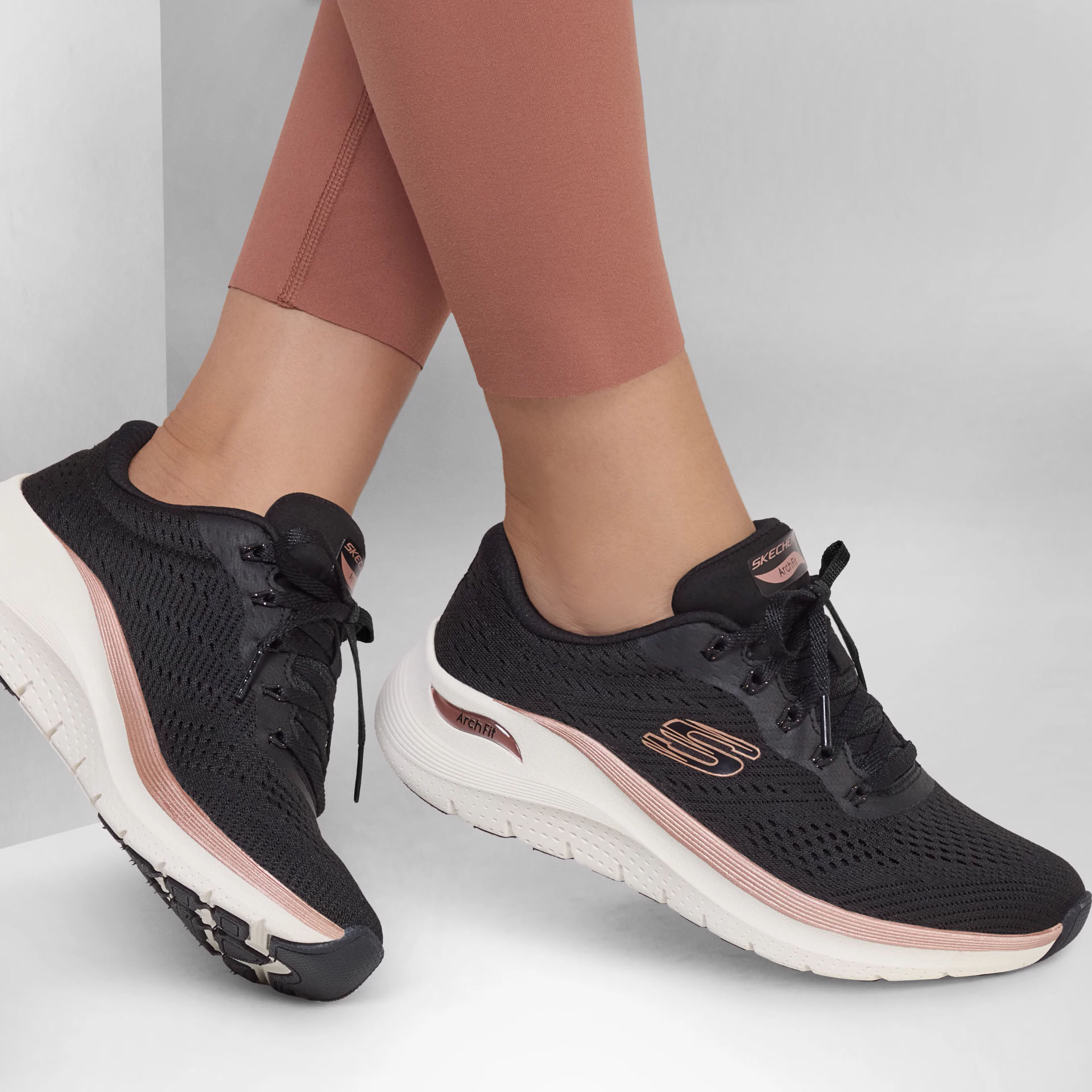 Skechers Arch Fit 2.0 - Glow The Distance