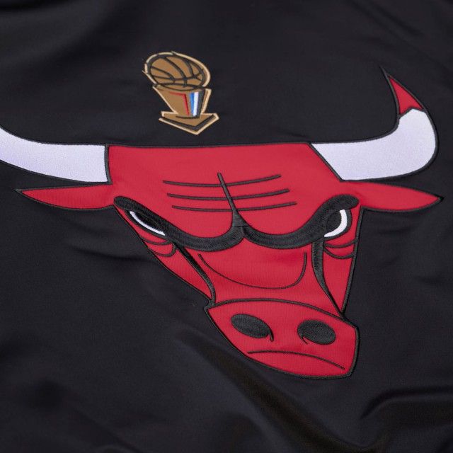 Casaco Chicago Bulls Black Hardwood Classics Throwback Heavyweight Satin Casaco Chicago Bulls Black Hardwood Classics Throwback Heavyweight Satin