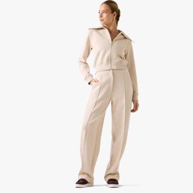 Calças Fato de Treino Guess Lia Straight Leg Calças Fato de Treino Guess Lia Straight Leg