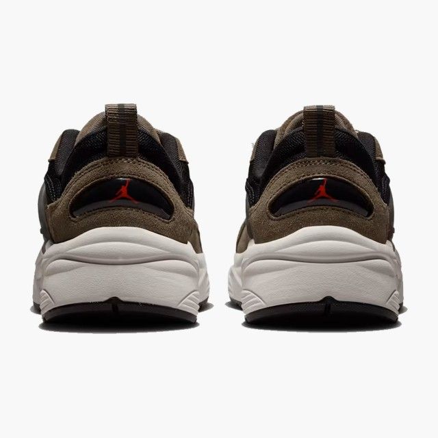 Sapatilhas Jordan Trunner O/S Homem Castanhas/Pretas Sapatilhas Jordan Trunner O/S Homem Castanhas/Pretas
