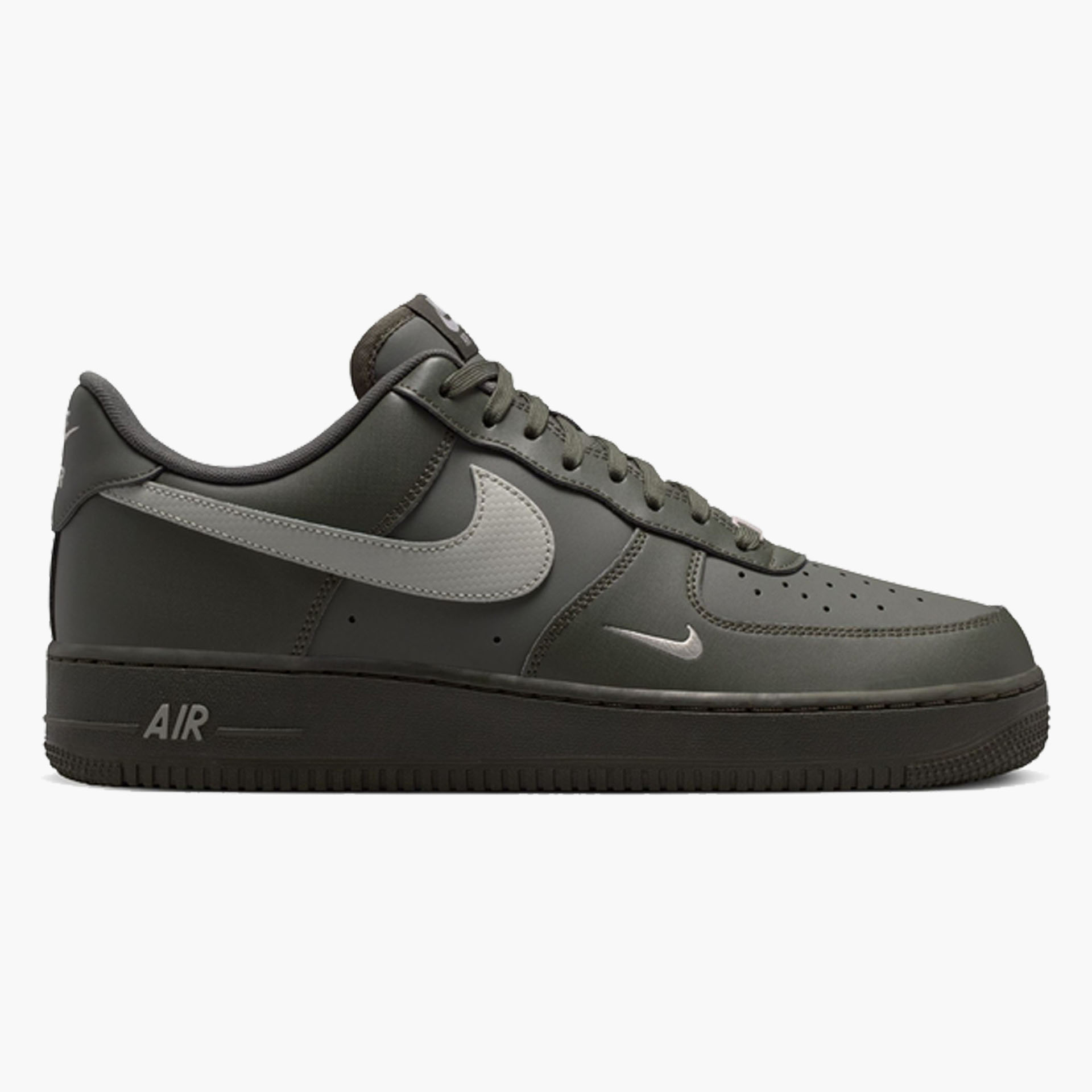 Sapatilhas Nike Air Force 1 07 Verdes para Homem