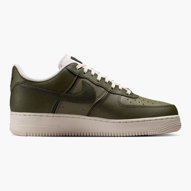 Sapatilhas Nike Air Force 1 07 LV8 para Homem