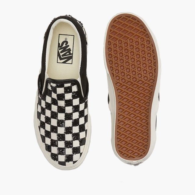 Sapatilhas Vans Classic Slip-on em Branco e Preto Sapatilhas Vans Classic Slip-on em Branco e Preto