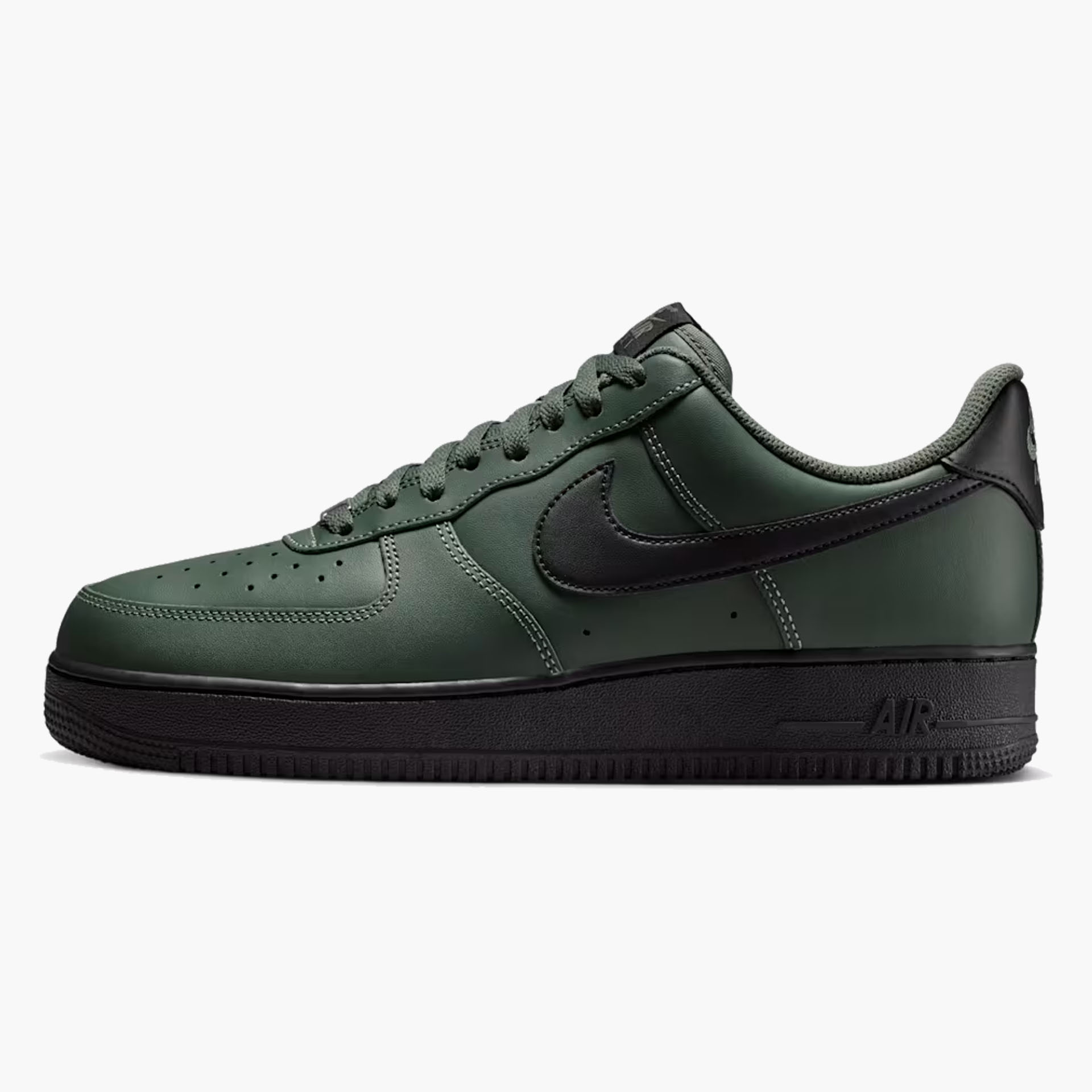 Sapatilhas Nike Air Force 1 07 para Homem