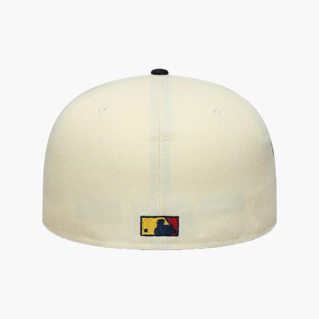 Boné New Era Texas Rangers MLB Pin Cream & Navy 59FIFTY Boné New Era Texas Rangers MLB Pin Cream & Navy 59FIFTY