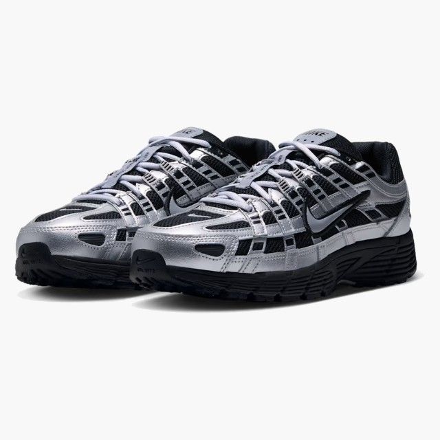 Nike - Sapatilhas P-6000 Prateadas e Pretas para Mulher Nike - Sapatilhas P-6000 Prateadas e Pretas para Mulher